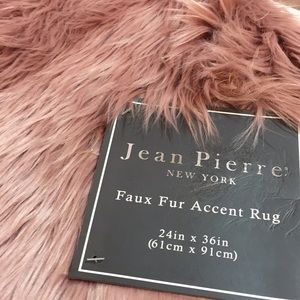 Beautiful rug Jean Pierre
